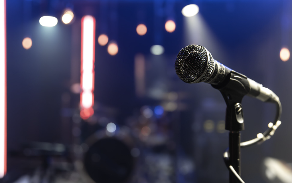 Choosing the Right Microphone for Your Event Speakers